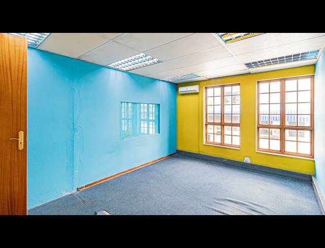 1,702M² OFFICE FOR SALE IN KENSINGTON B